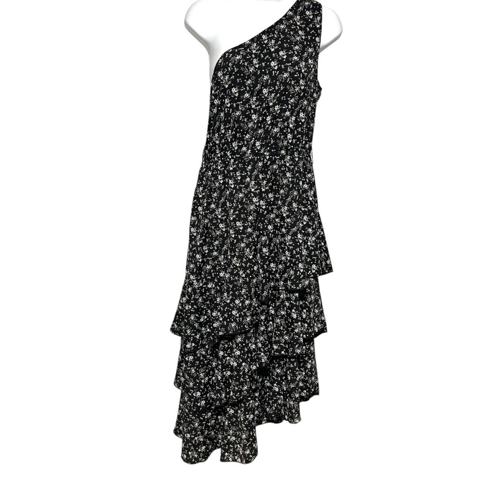 NWT Stunning One-Shoulder Black Floral Ruffle Tiered Maxi Dress Size Medium